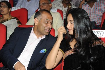 Anushka-at-Varna-Audio-Launch